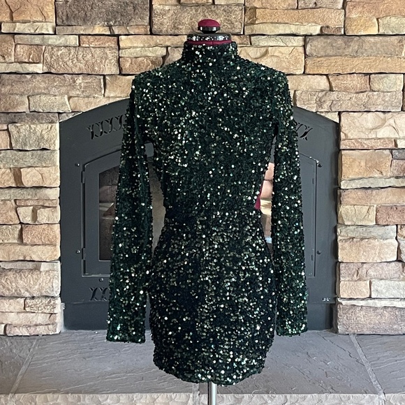 Dark Green HomeComing Dress Size 2 - Picture 1 of 2